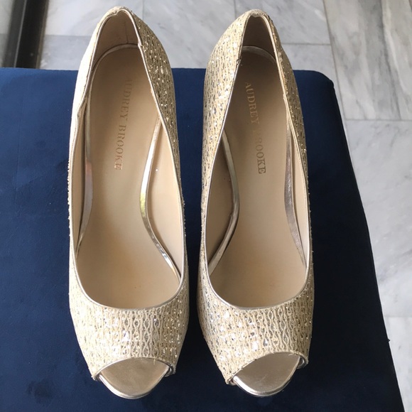 Audrey Brooke Silver/Gold Open Toe Heel Size 9.5 - Picture 2 of 7